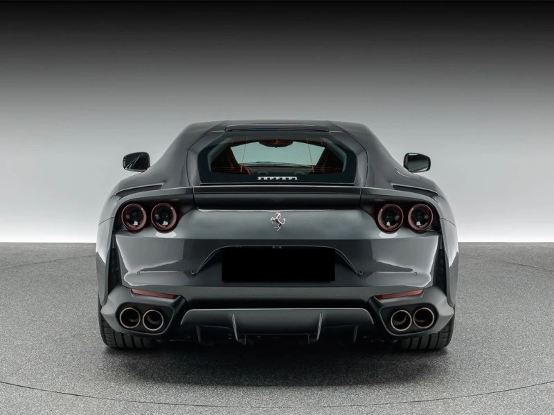 Ferrari 812 Superfast / CARBON/ CERAMIC/ JBL/ CAMERA/, снимка 7 - Автомобили и джипове - 44970079