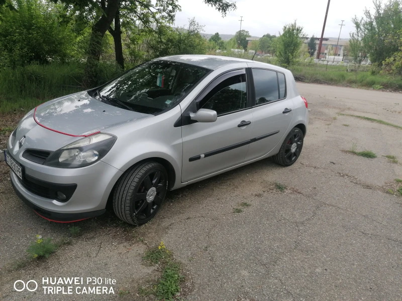 Renault Clio, снимка 3 - Автомобили и джипове - 47555274