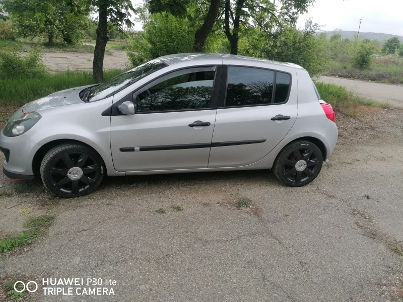 Renault Clio, снимка 4 - Автомобили и джипове - 47555274