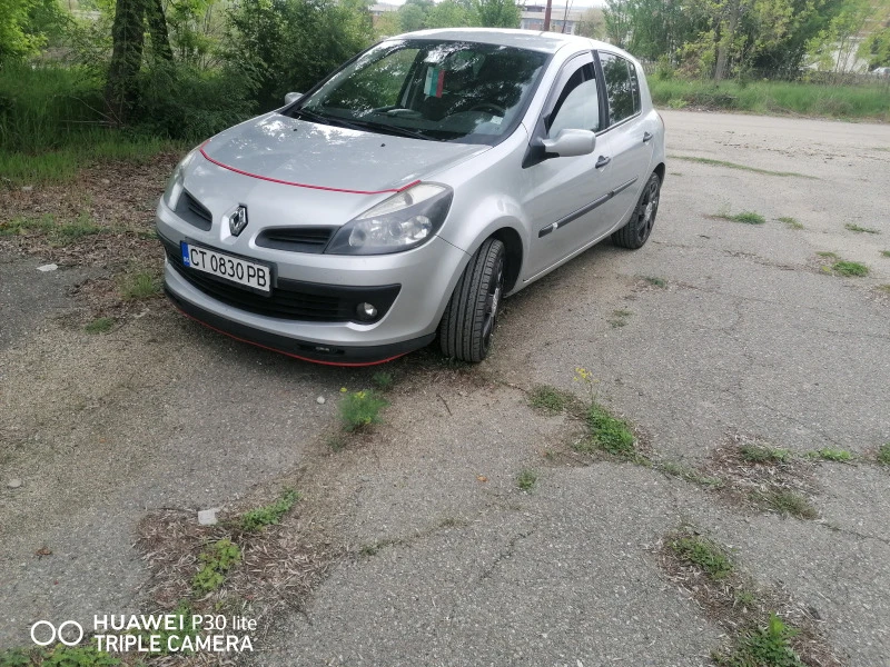 Renault Clio, снимка 2 - Автомобили и джипове - 47555274