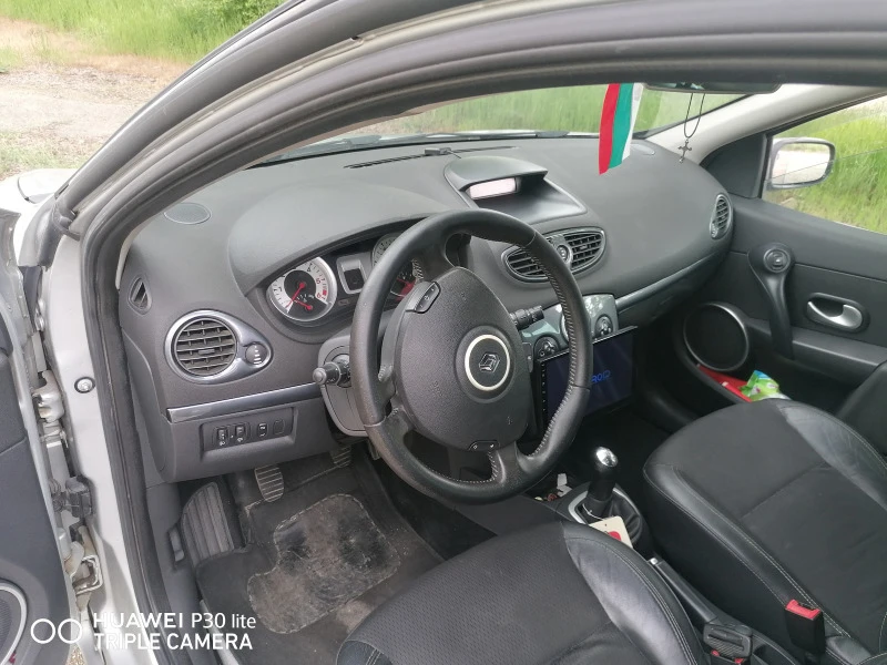 Renault Clio, снимка 12 - Автомобили и джипове - 47555274