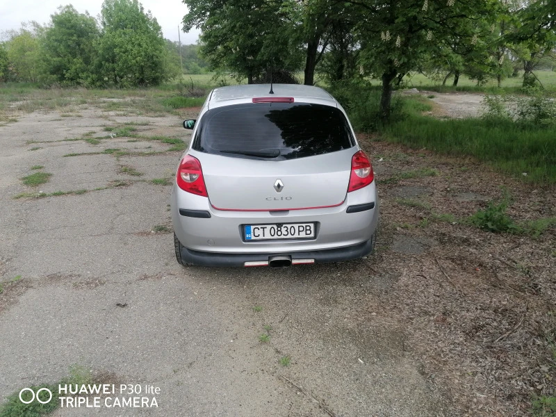 Renault Clio, снимка 6 - Автомобили и джипове - 47555274