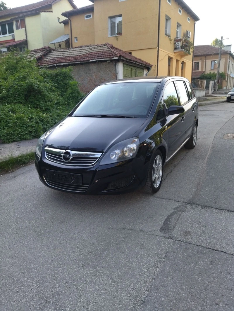 Opel Zafira  Facelif , снимка 1 - Автомобили и джипове - 46117475