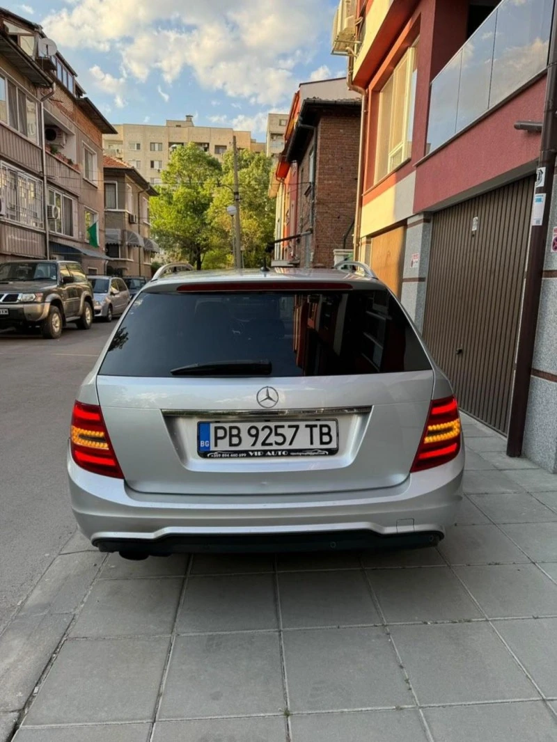 Mercedes-Benz C 180, снимка 3 - Автомобили и джипове - 47538049