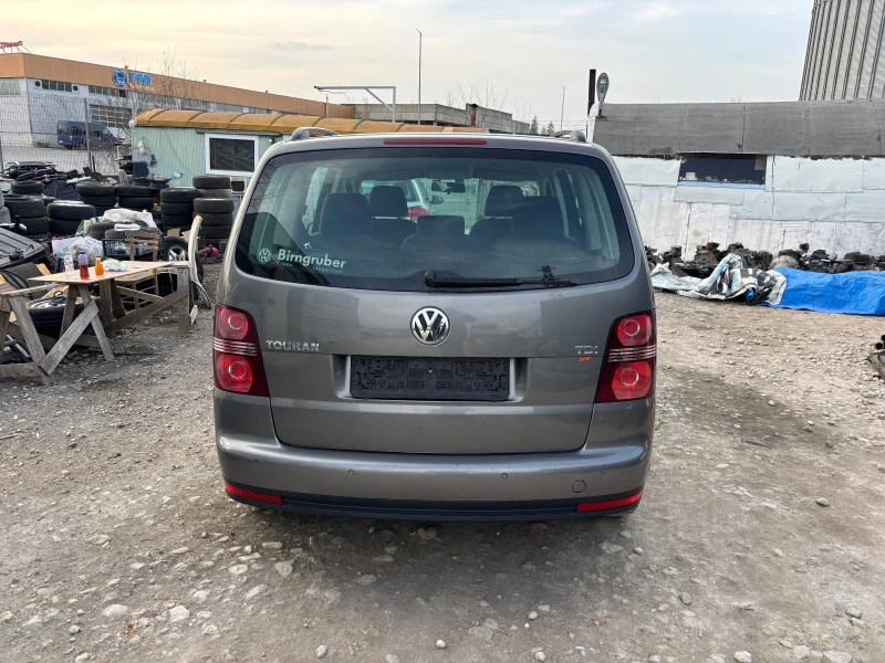 VW Touran 1.9 TDI 90кс, снимка 3 - Автомобили и джипове - 49483441