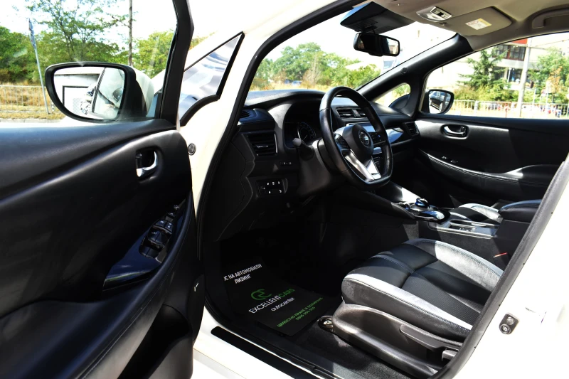 Nissan Leaf  TEKNA* 62kw/h* 218k.c * WHITE_PEARL* 360CAM, снимка 9 - Автомобили и джипове - 51569105