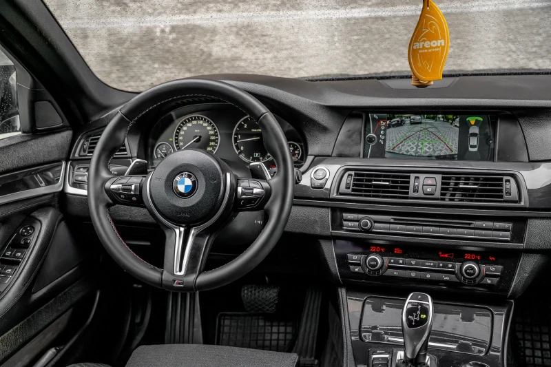 BMW 530 F10/ M-Performance/ X-Drive/ 8 ZF/ Akrapovic, снимка 9 - Автомобили и джипове - 52383691