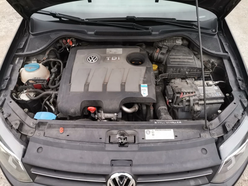 VW Polo 1.6 TDI 105к.с, снимка 10 - Автомобили и джипове - 52059533