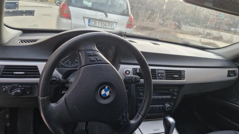BMW 320, снимка 2 - Автомобили и джипове - 52740639