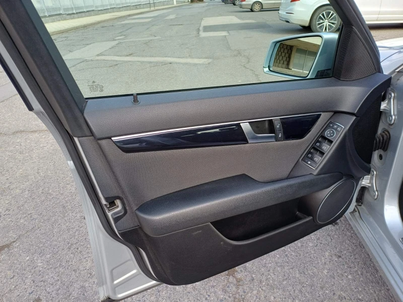 Mercedes-Benz C 200 CDI Facelift, снимка 11 - Автомобили и джипове - 53430088