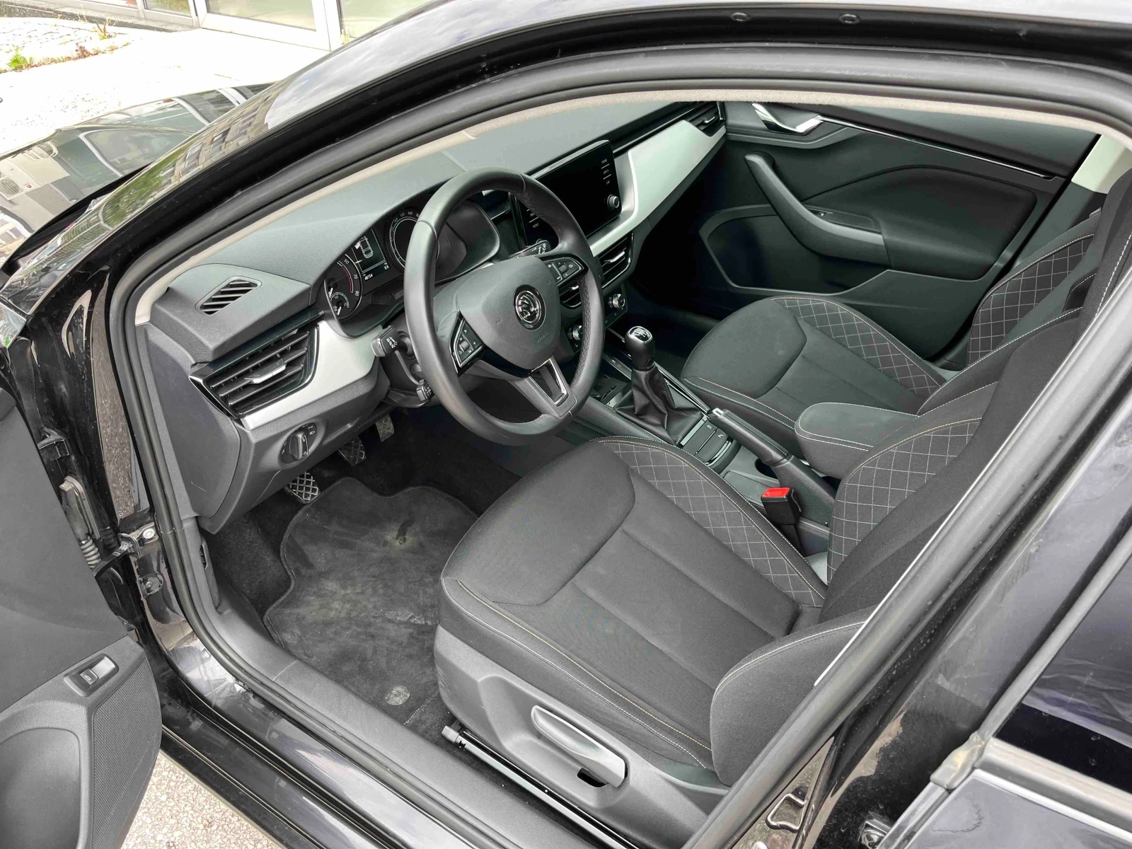Skoda Scala Ambition Drive/1.0 TGI G-TEC/90к.с./6МТ - изображение 4