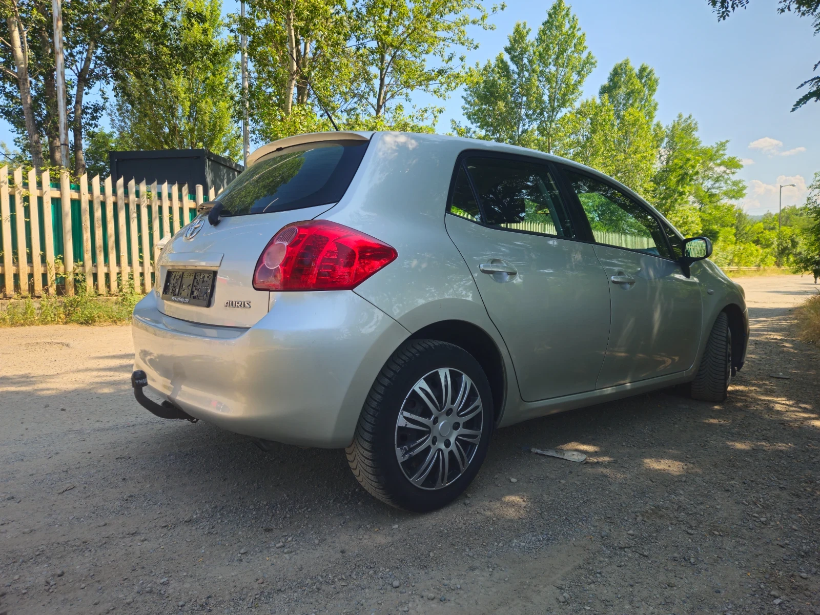 Toyota Auris 1.6 126 к.с. ЕВРО 4 - изображение 5