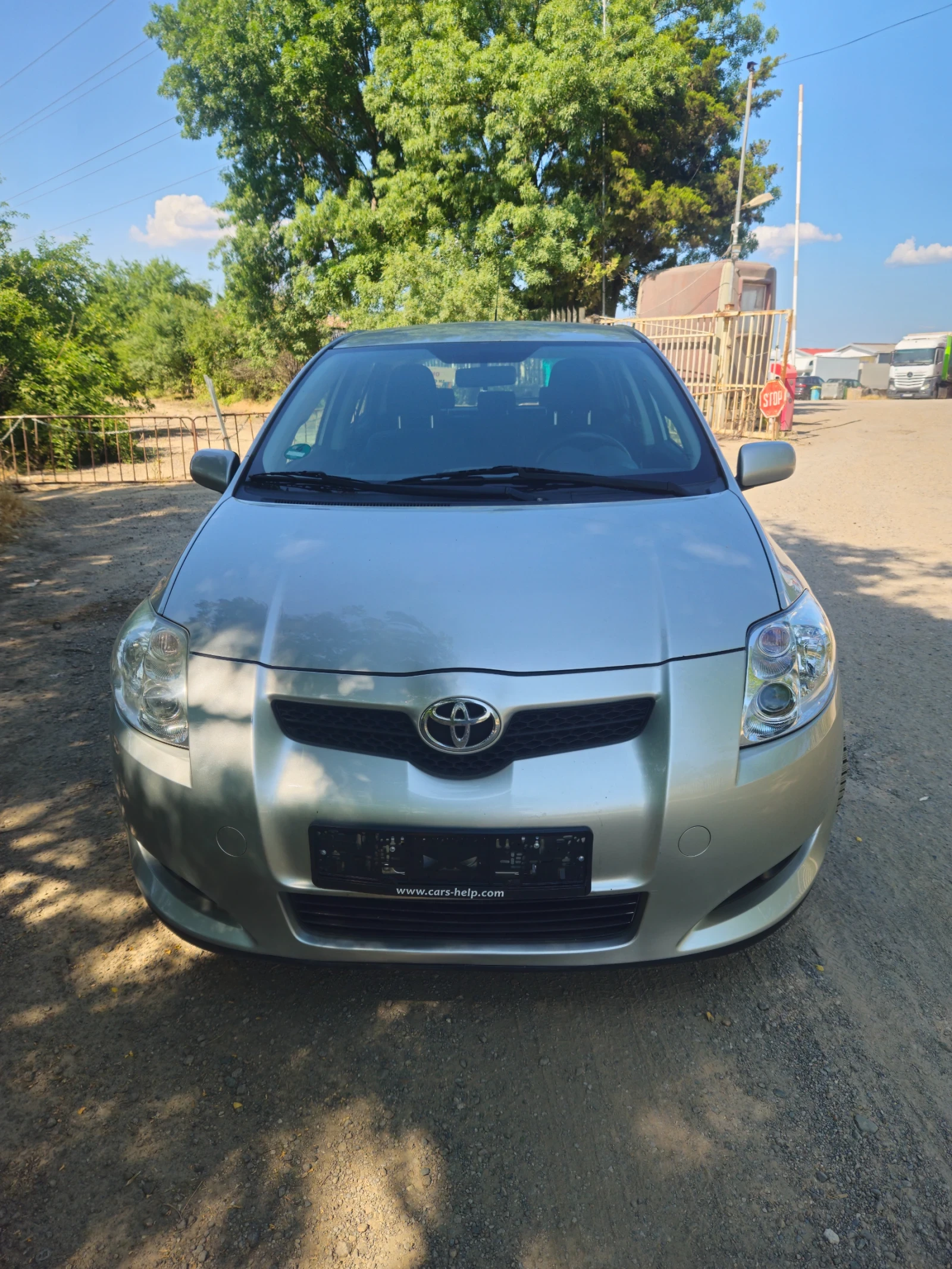 Toyota Auris 1.6 126 к.с. ЕВРО 4 - изображение 2