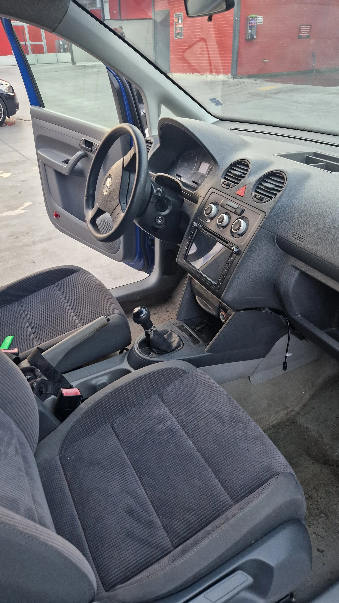 VW Caddy 2000 SDI | Mobile.bg — изображение 4