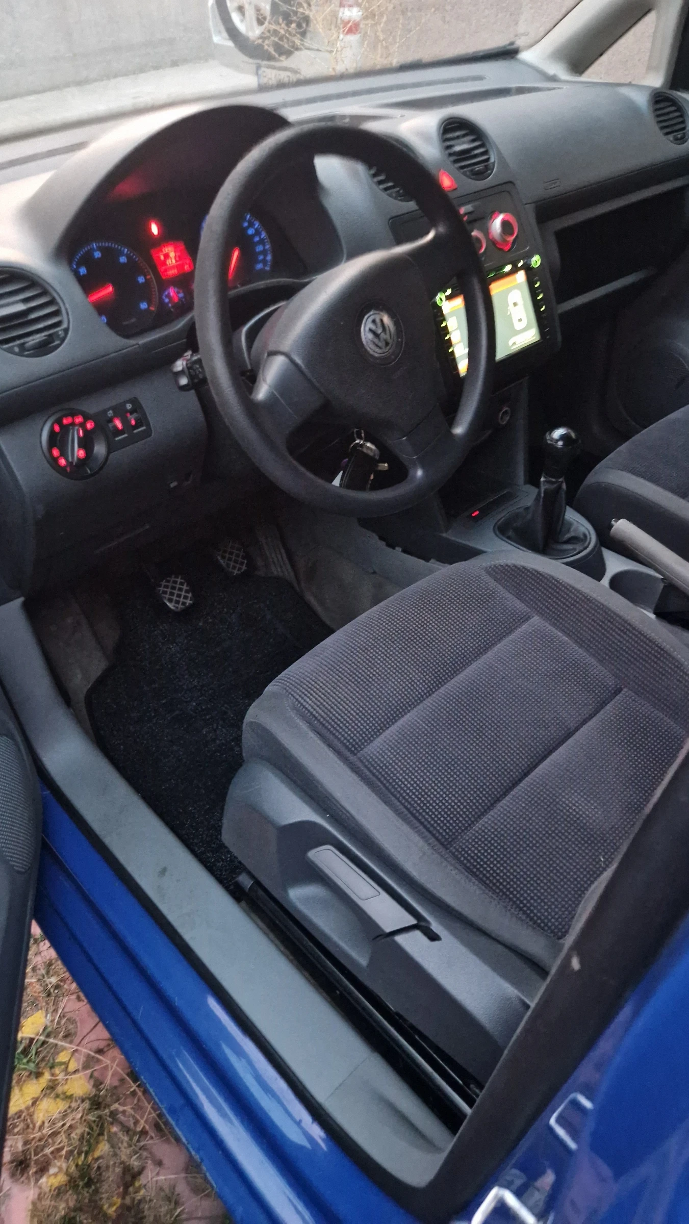 VW Caddy 2000 SDI | Mobile.bg — изображение 12
