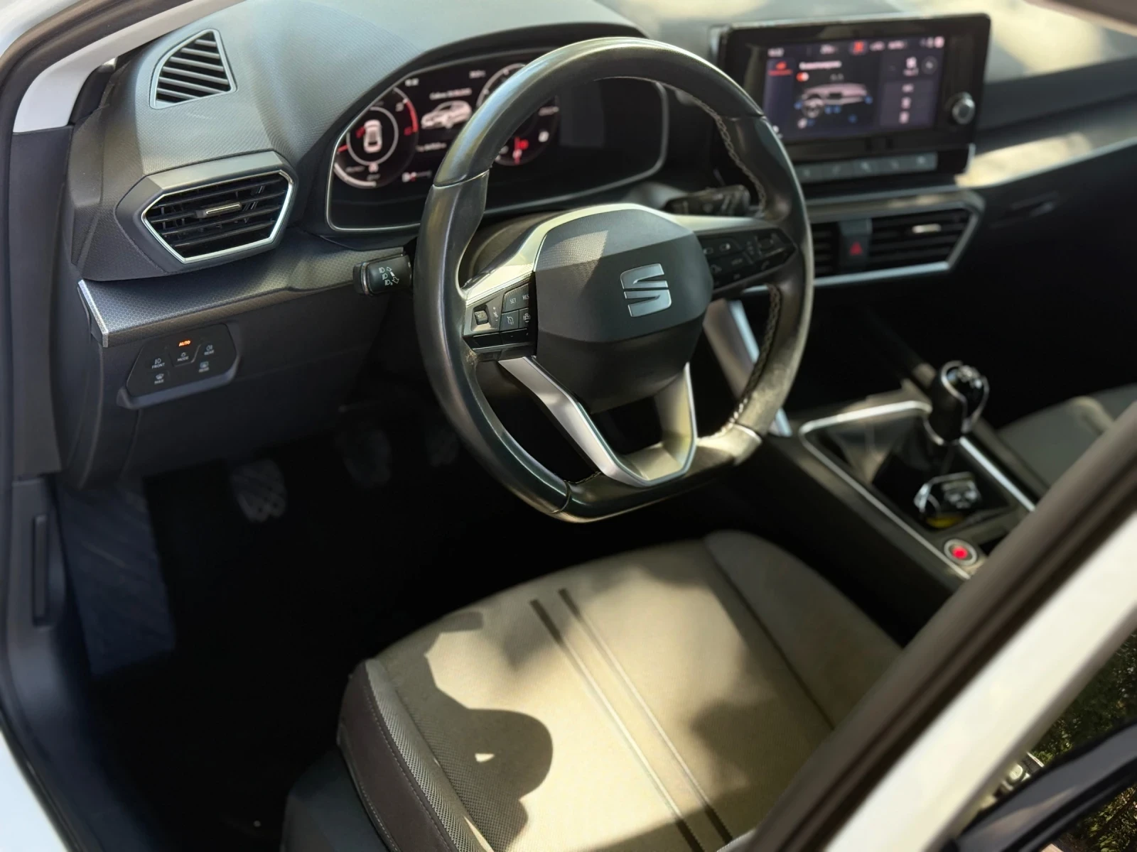 Seat Leon 2.0TDI* EURO6* DIGITA* LineASSIST* АВТОПИЛОТ* Star - изображение 8