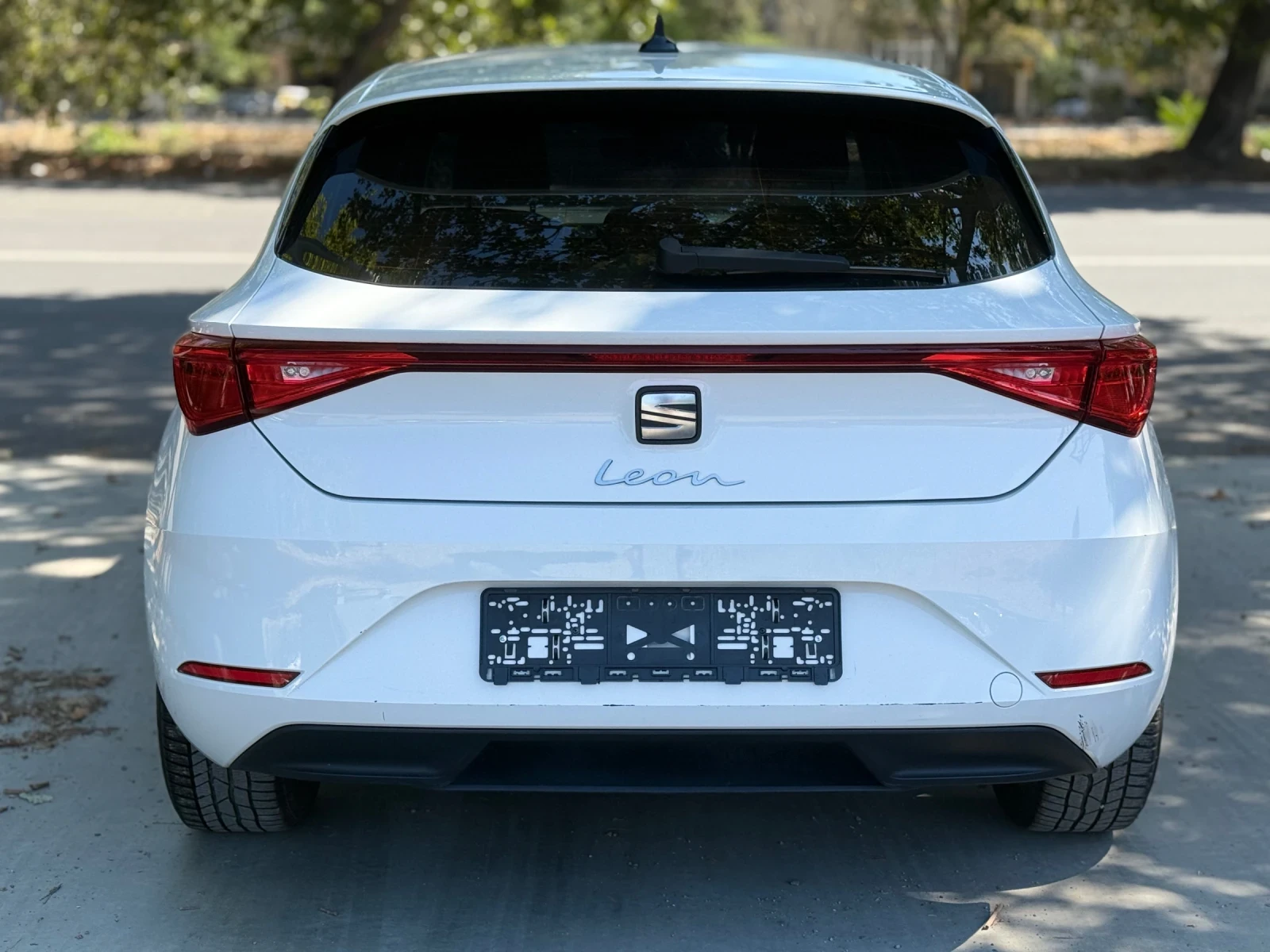 Seat Leon 2.0TDI* EURO6* DIGITA* LineASSIST* АВТОПИЛОТ* Star - изображение 3