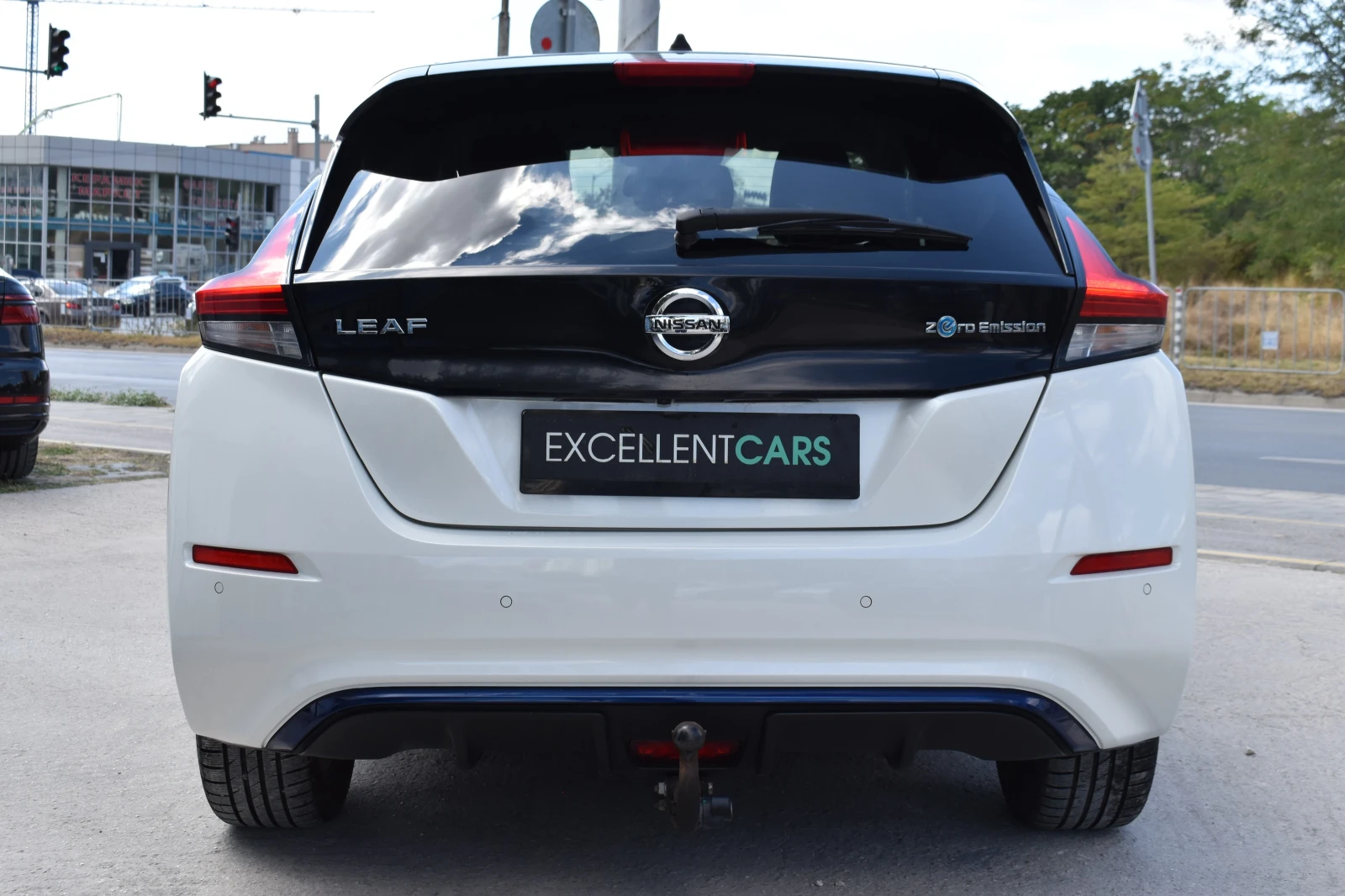 Nissan Leaf  TEKNA* 62kw/h* 218k.c * WHITE_PEARL* 360CAM - изображение 7