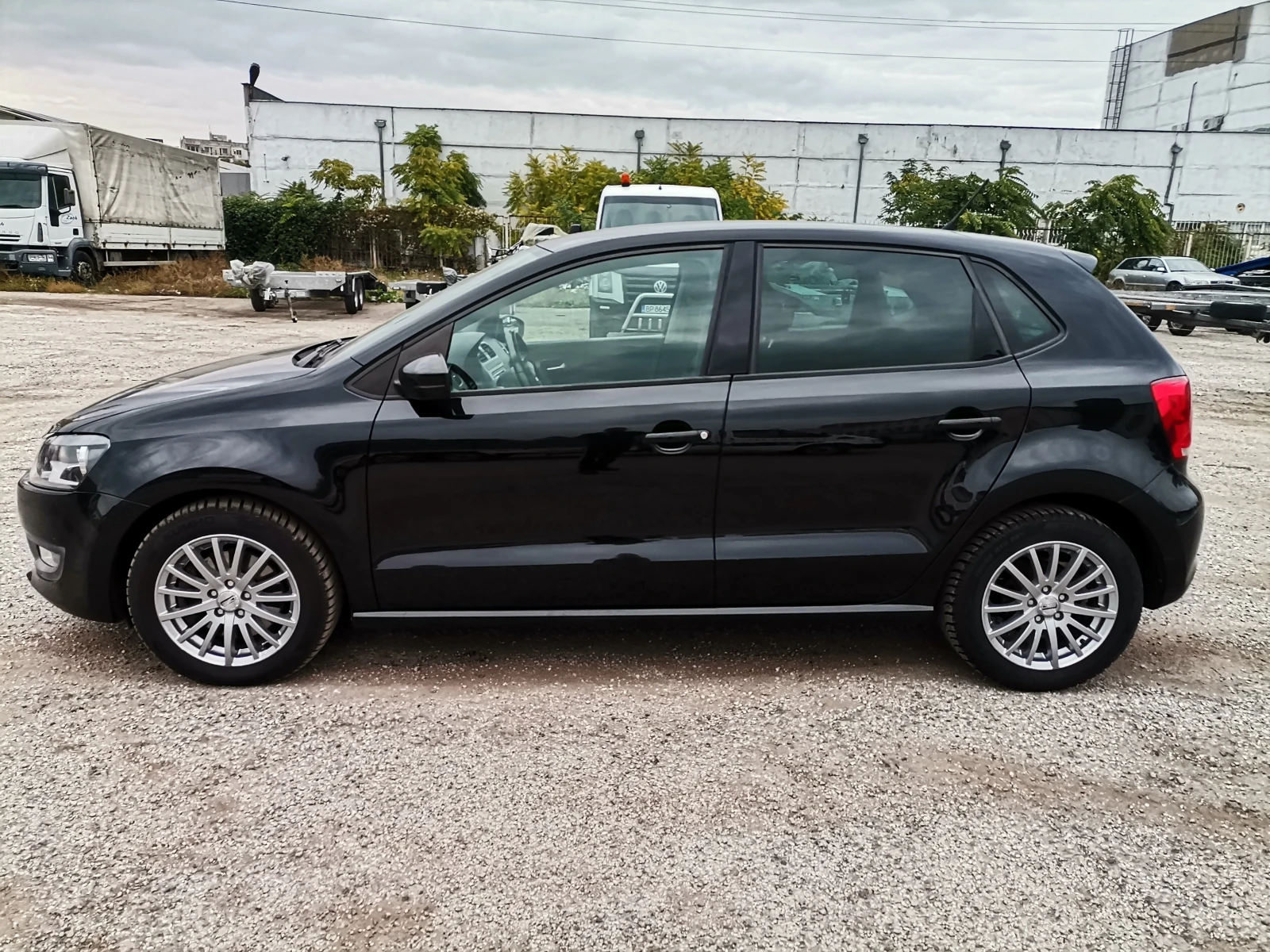 VW Polo 1.6 TDI 105к.с - изображение 3