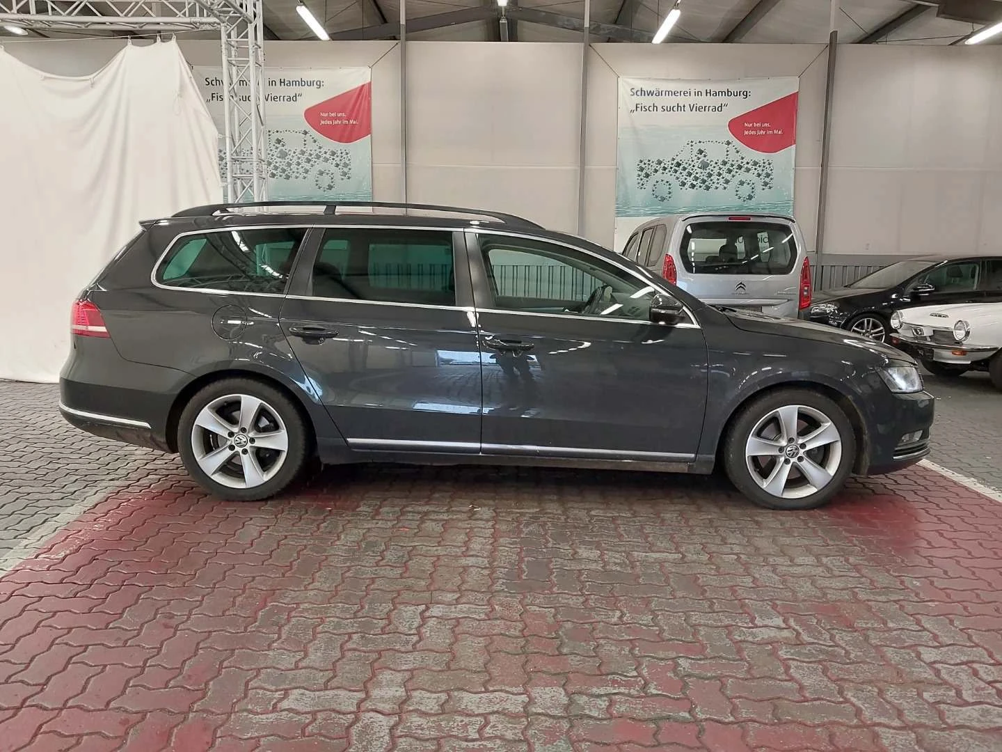 VW Passat 2.0 TDI Германия Нави LED Клима Мулти Парктроник  - изображение 6