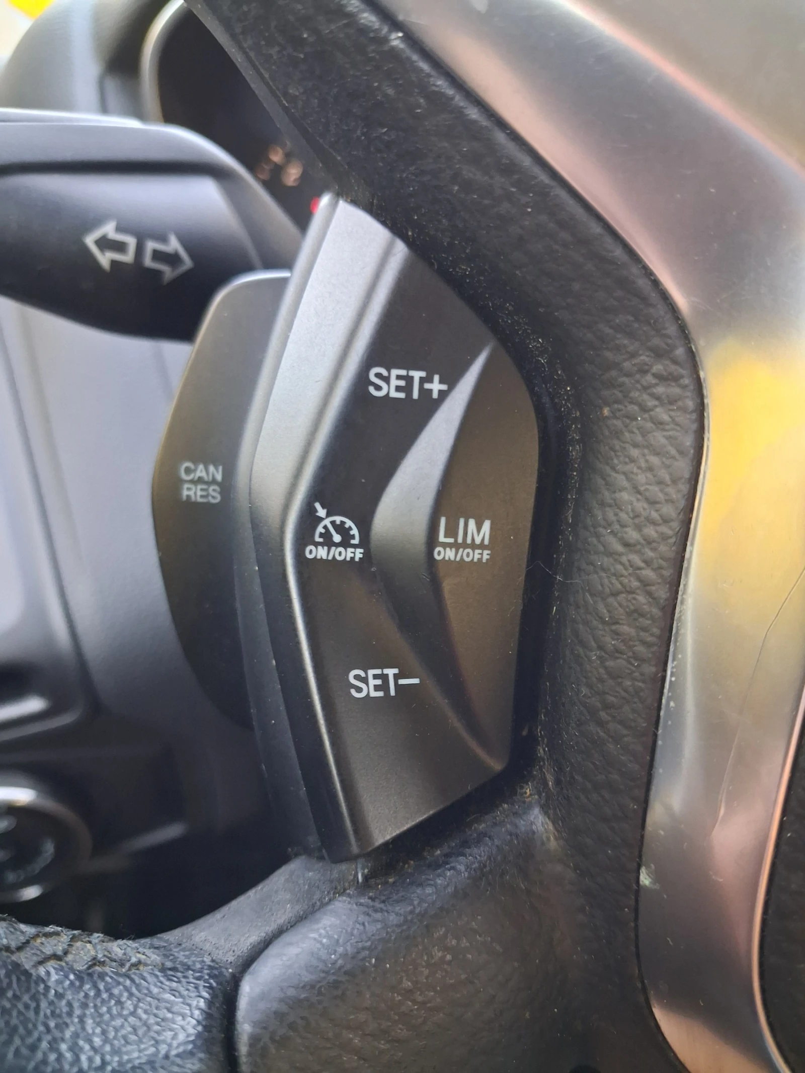 Ford Focus ХЕЧБЕК - изображение 10