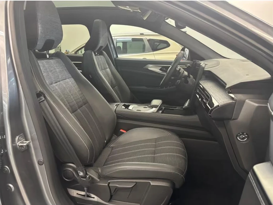 Renault Austral E-TECH/TECHNO/1.2HEV/200HP/CAM/NAVI/187h, снимка 10 - Автомобили и джипове - 54138464