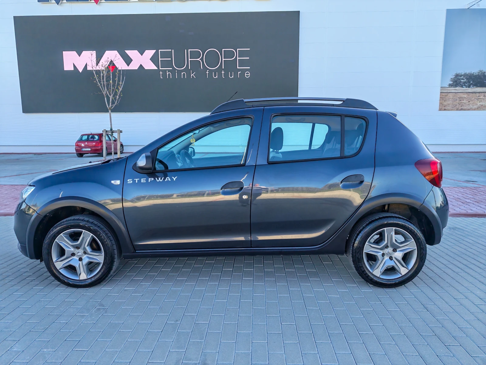 Dacia Sandero 1.0 BENZIN 90 KN STEPWAY, снимка 3 - Автомобили и джипове - 54140738