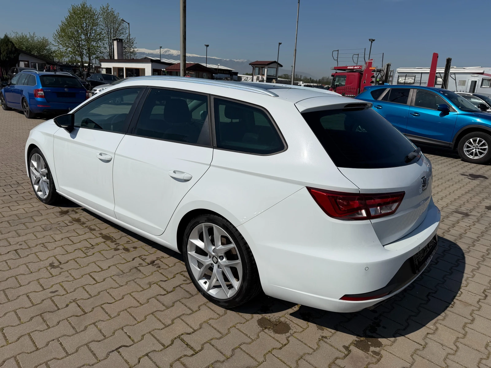 Seat Leon FR AVTOMAT/NAVI/KOJA/PANORAMA EURO 5, снимка 8 - Автомобили и джипове - 54342986