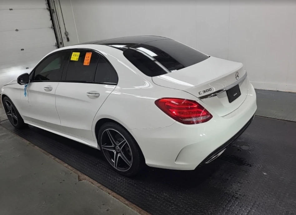 Mercedes-Benz C 300 2.0 CARFAX, снимка 4 - Автомобили и джипове - 54598280