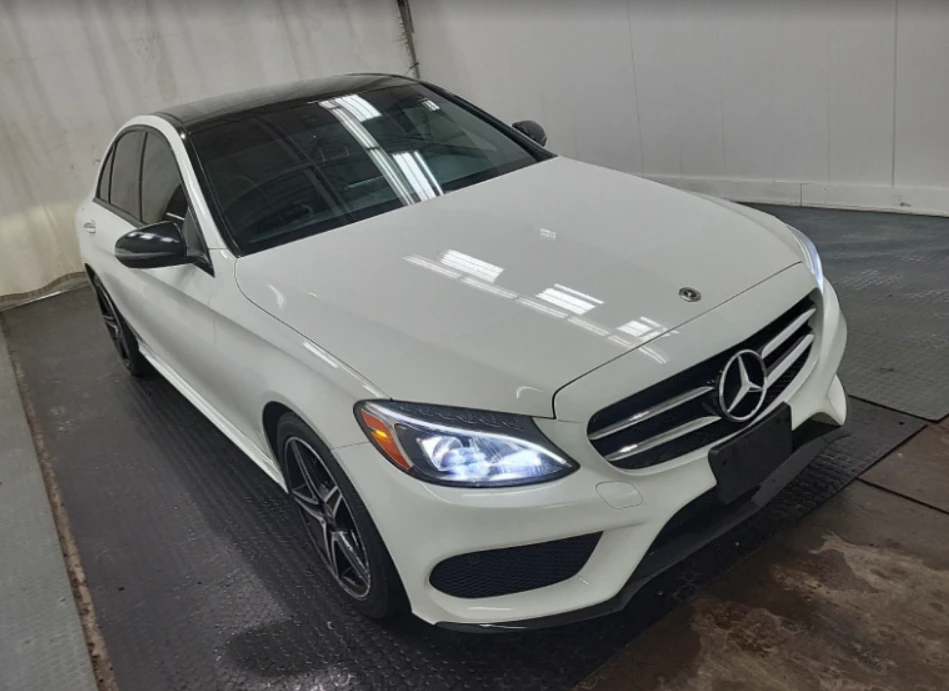 Mercedes-Benz C 300 2.0 CARFAX, снимка 2 - Автомобили и джипове - 54598280