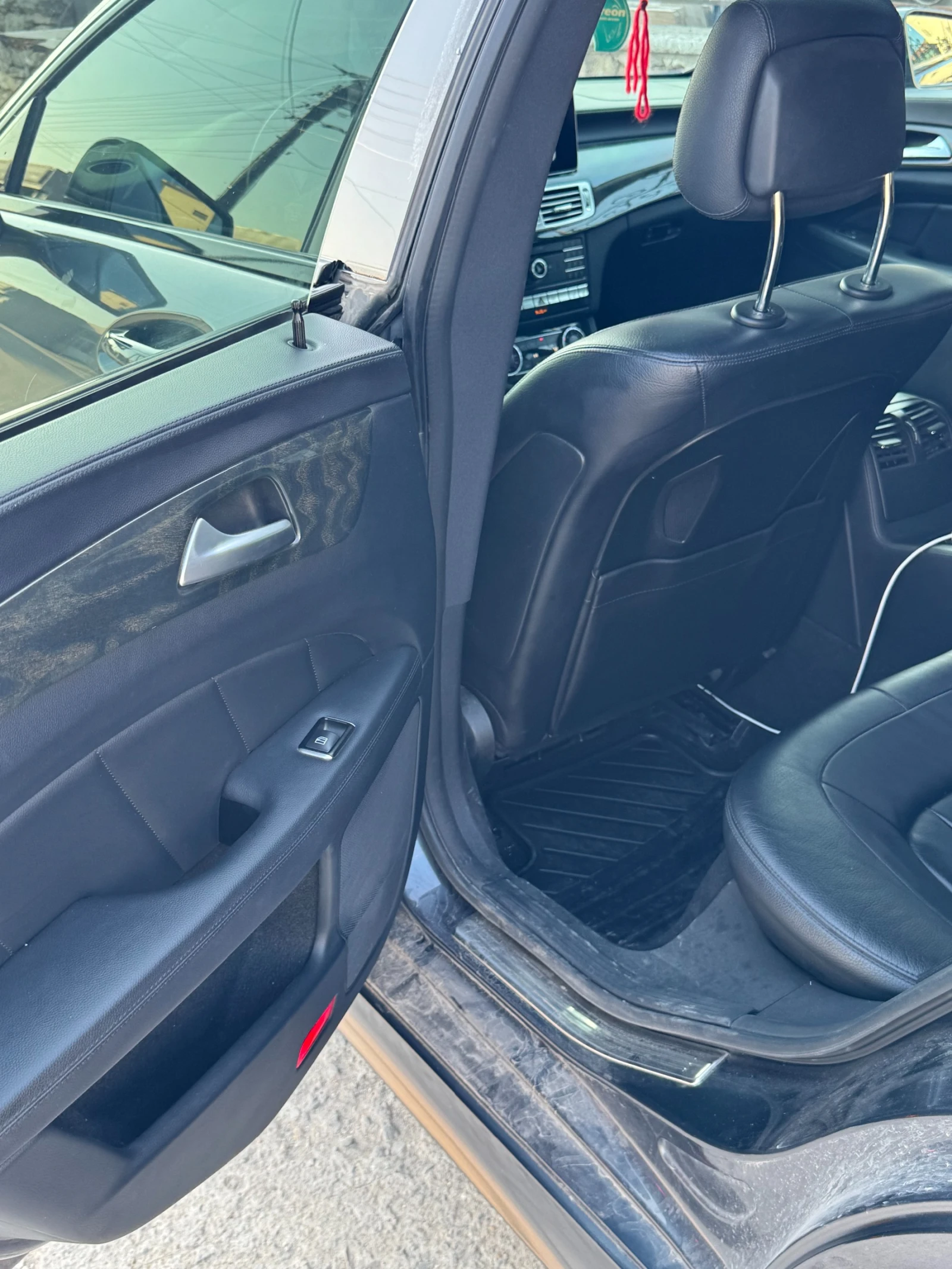 Mercedes-Benz CLS 400, снимка 13 - Автомобили и джипове - 54811203