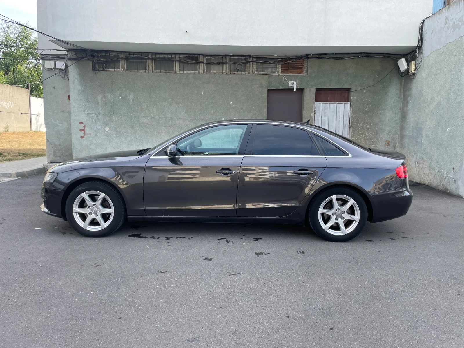 Audi A4 2.0 tdi B8, снимка 3 - Автомобили и джипове - 55656279