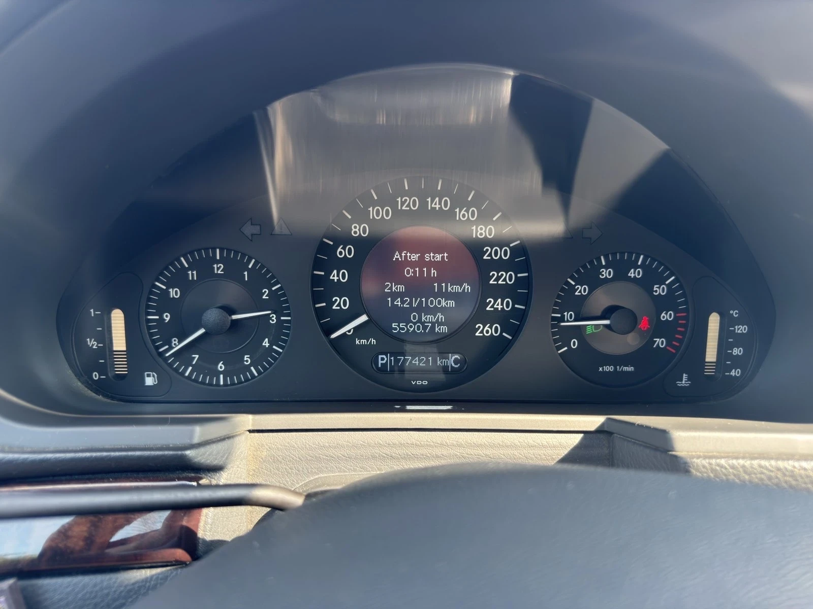 Mercedes-Benz E 200 Kompessor, снимка 10 - Автомобили и джипове - 55447921