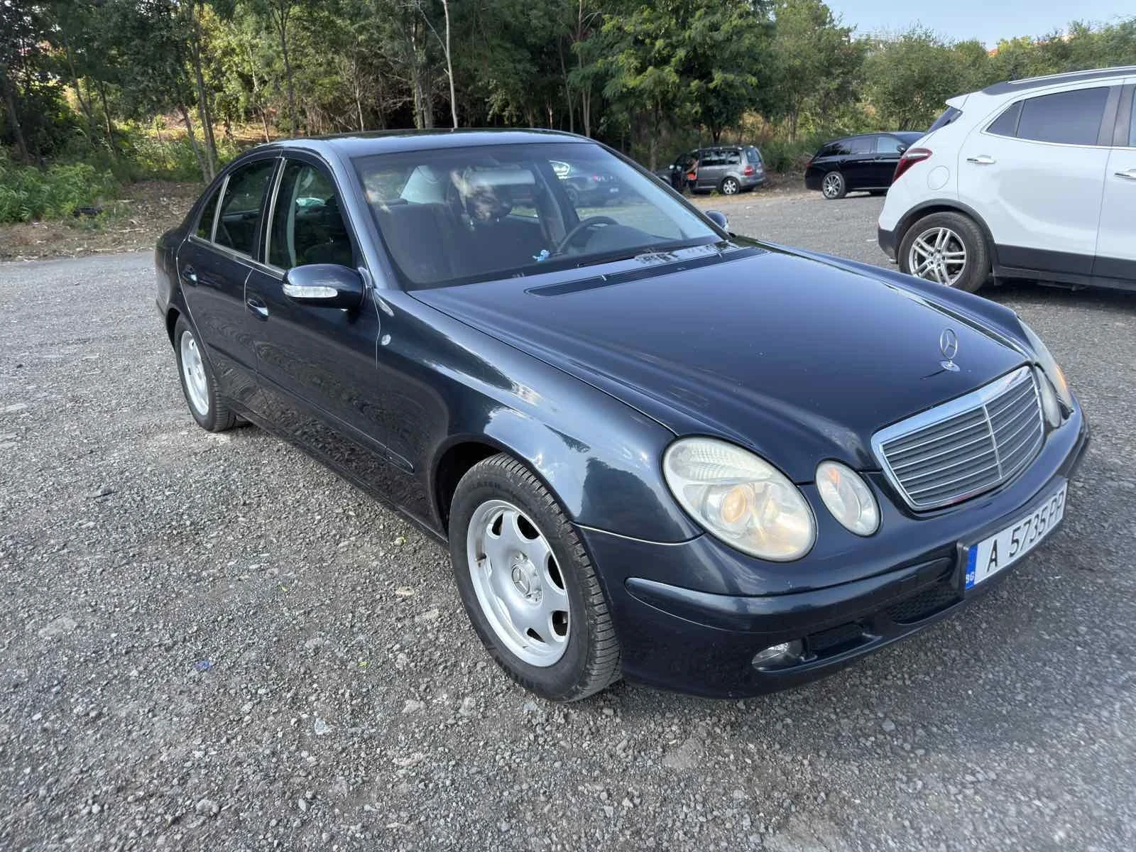 Mercedes-Benz E 200 Kompessor, снимка 2 - Автомобили и джипове - 55447921