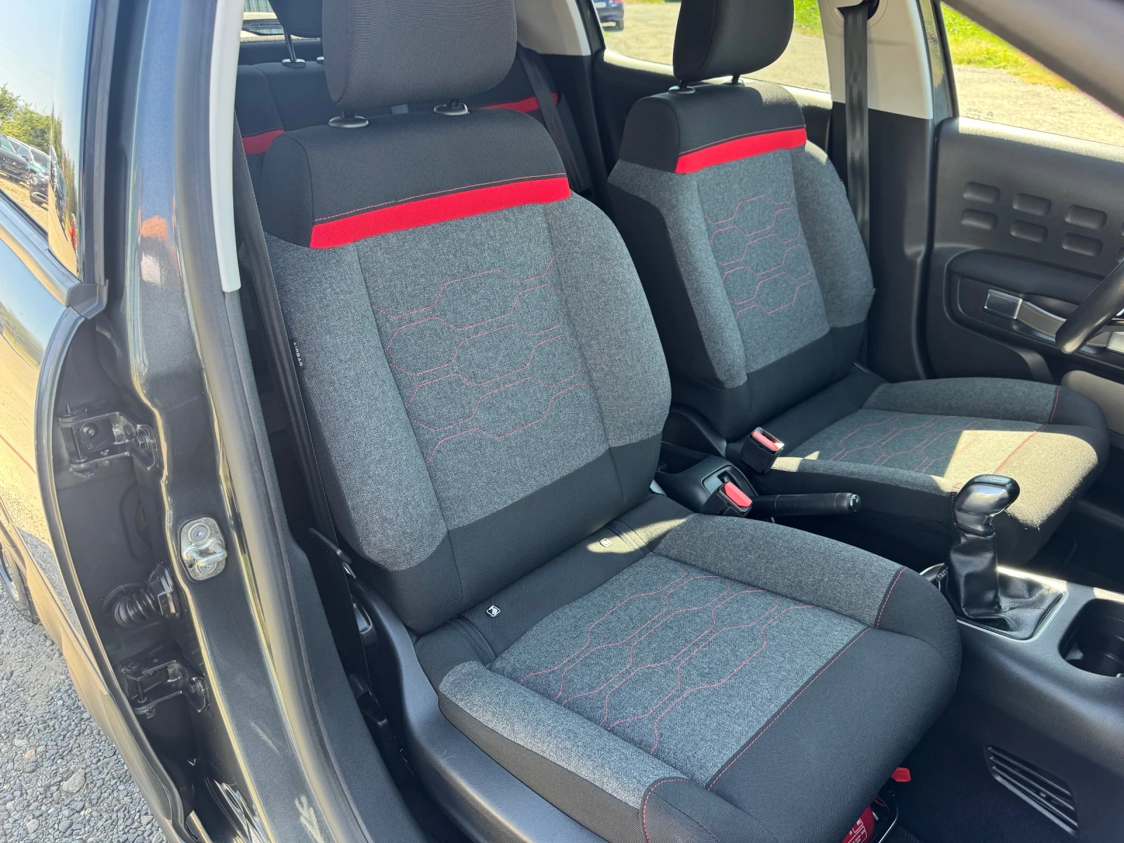Citroen C3 1.6 HDI * NAVI* CAMERA* SERVICE* , снимка 12 - Автомобили и джипове - 55492298