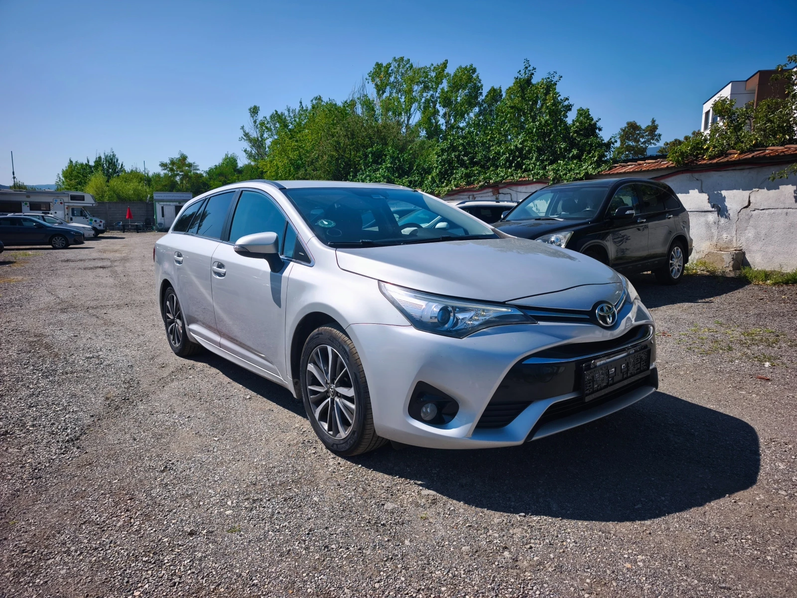 Toyota Avensis 2.0 D-4D Fcelift, снимка 3 - Автомобили и джипове - 55500495