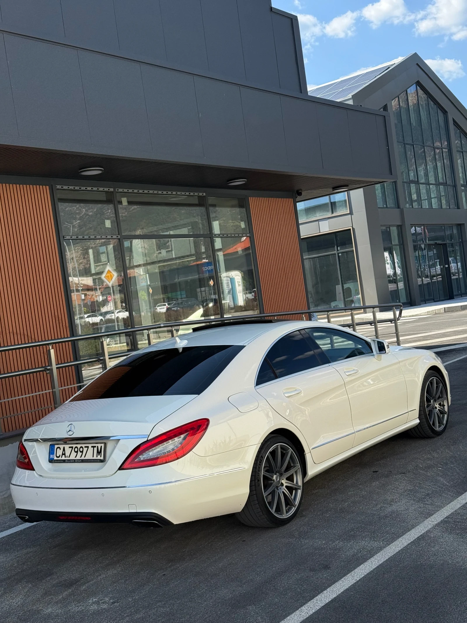 Mercedes-Benz CLS 350 BANG & OLUFSEN / ОБДУХВАНЕ / ПАМЕТ / НАДУВАНЕ, снимка 4 - Автомобили и джипове - 55681529