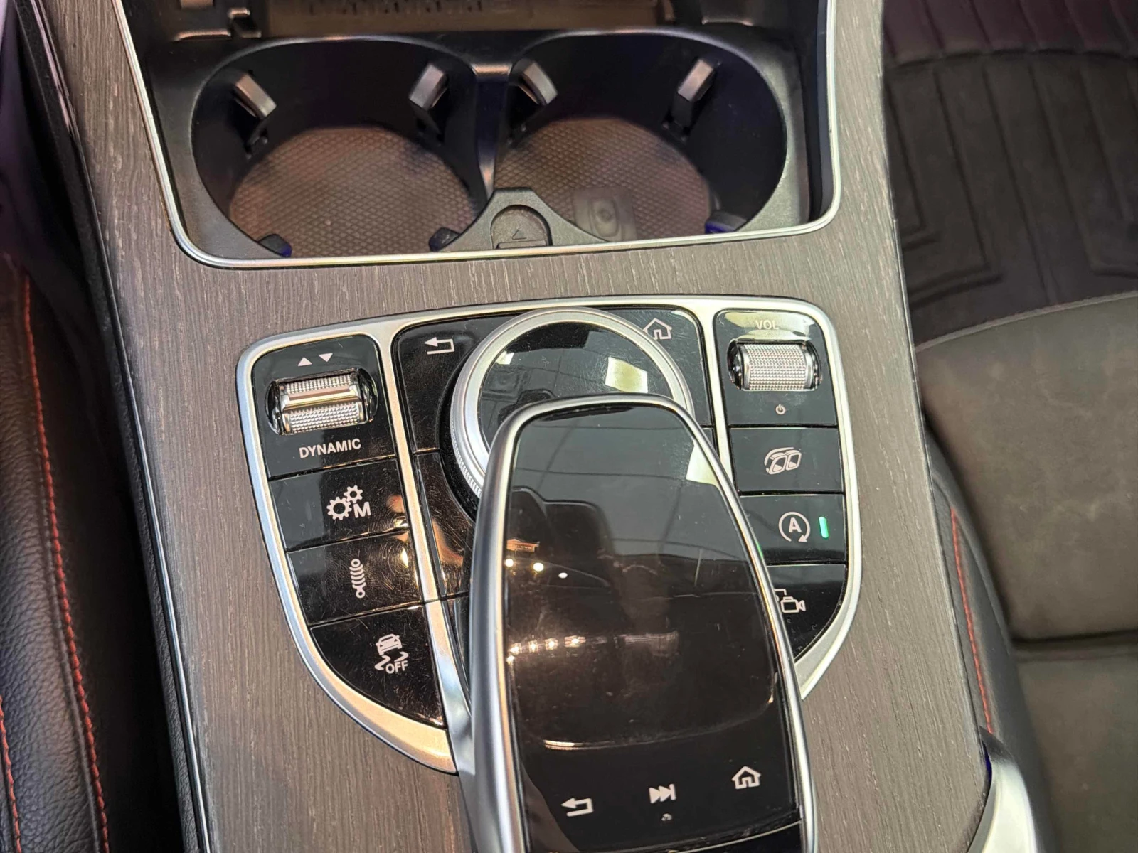 Mercedes-Benz AMG GT C * 43 * CARFAX * ЦЕНА ДО БГ, снимка 11 - Автомобили и джипове - 55804012