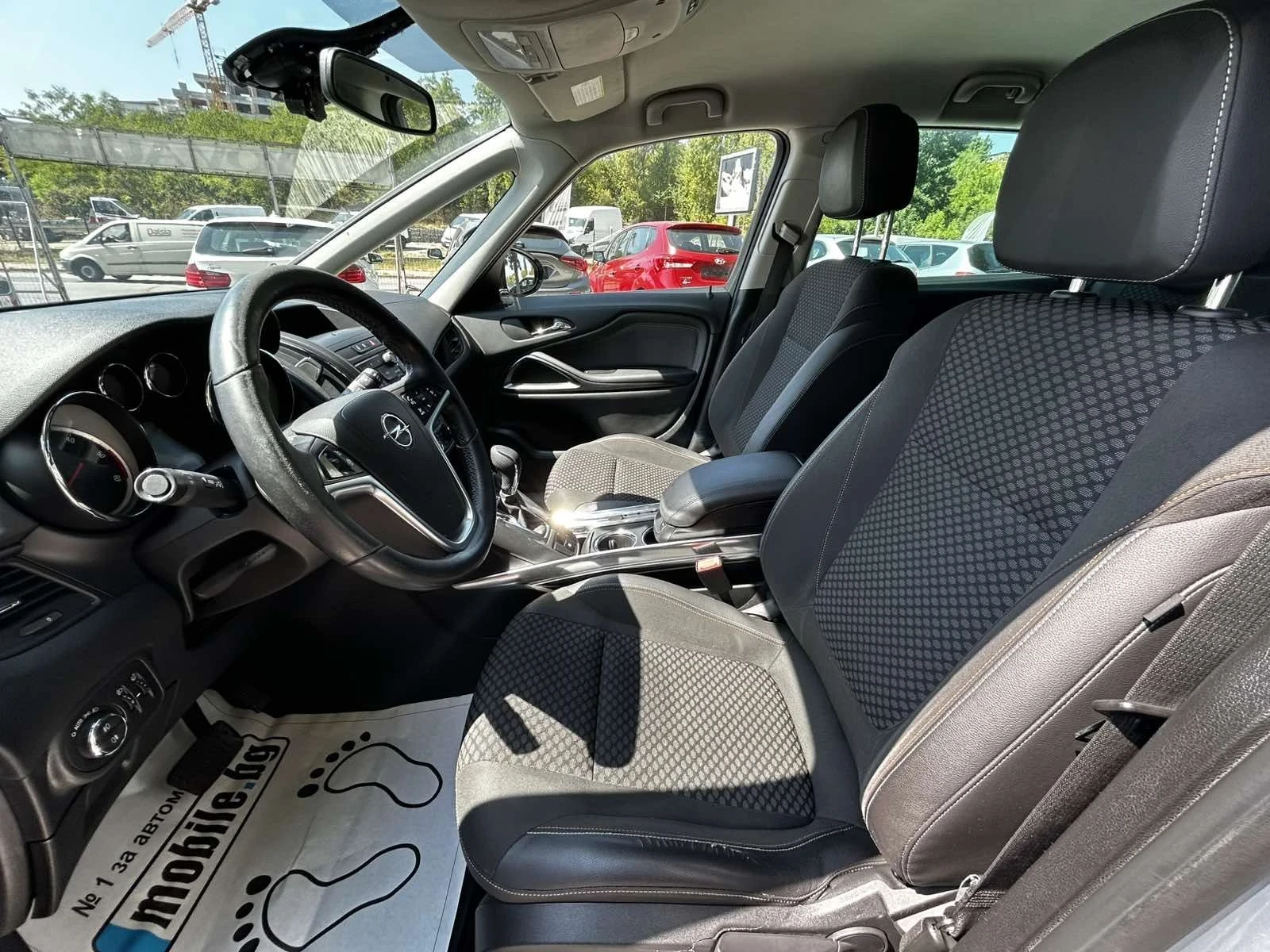 Opel Zafira 2.0 CDTI, снимка 14 - Автомобили и джипове - 55922336