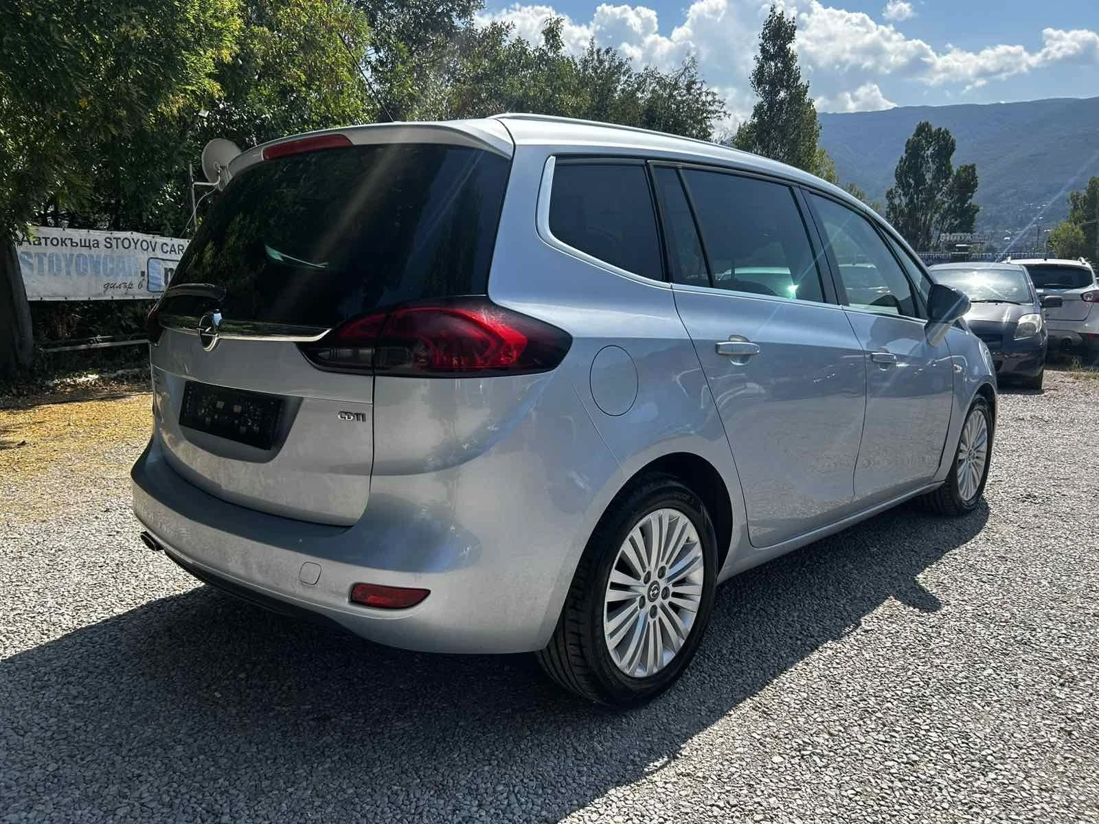 Opel Zafira 2.0 CDTI, снимка 4 - Автомобили и джипове - 55922336