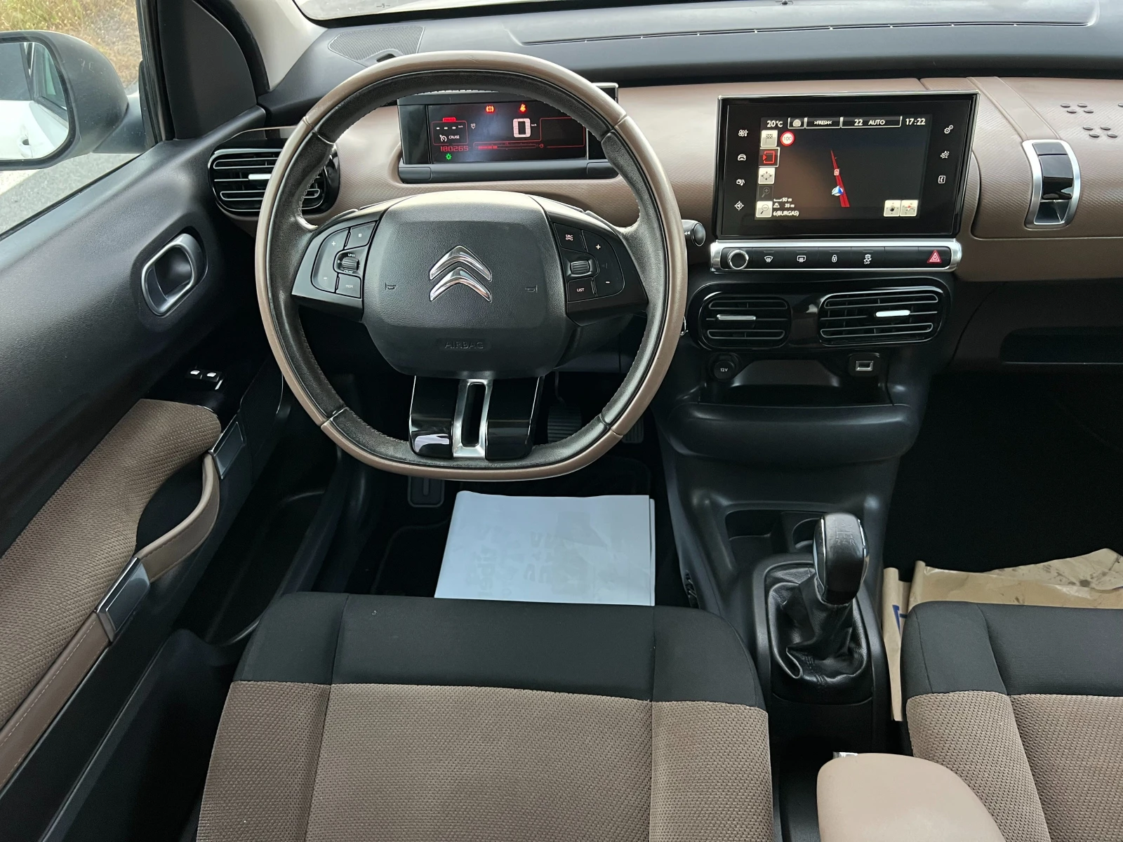 Citroen C4 Cactus 1.6HDI SHINE EDITION LED ПАНОРАМА NAVI КАМЕРА, снимка 10 - Автомобили и джипове - 56261054