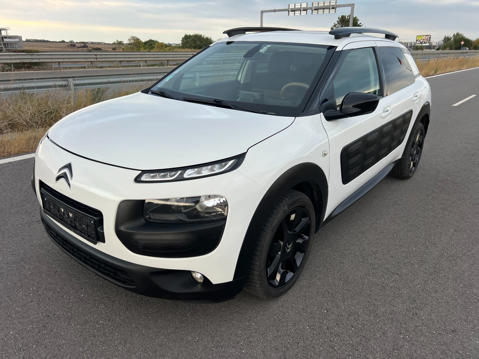 Citroen C4 Cactus 1.6HDI SHINE EDITION LED ПАНОРАМА NAVI КАМЕРА