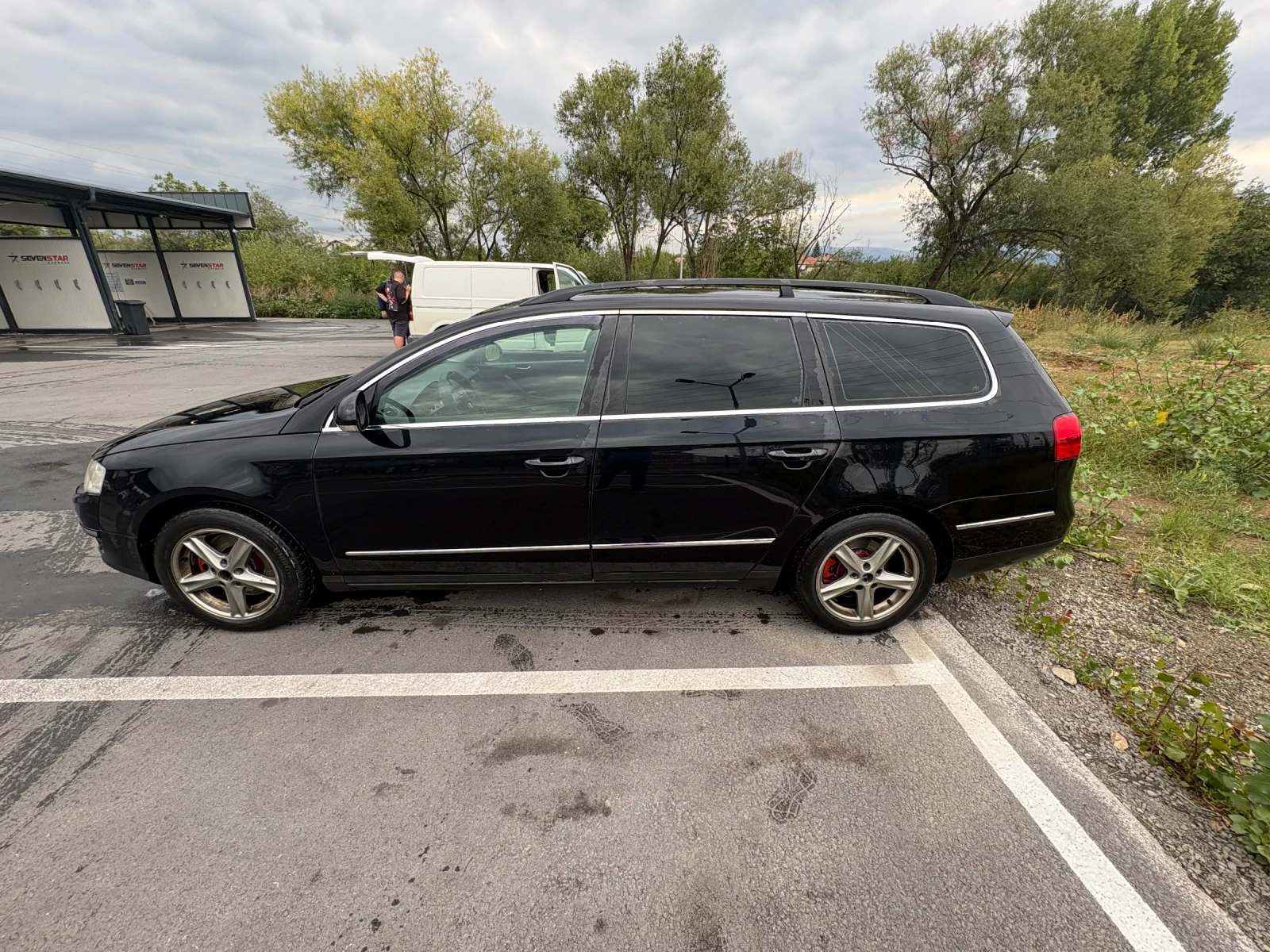 VW Passat 1.9 TDI, снимка 4 - Автомобили и джипове - 56275370