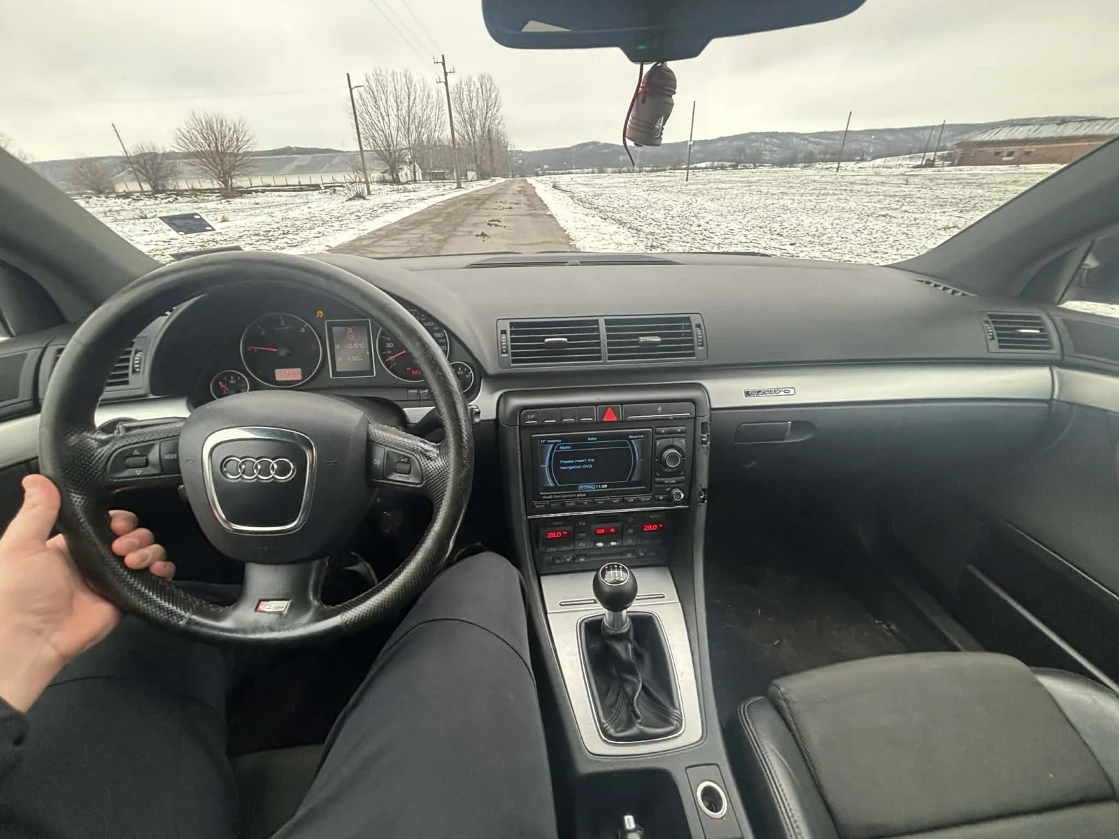 Audi A4, снимка 4 - Автомобили и джипове - 56561877