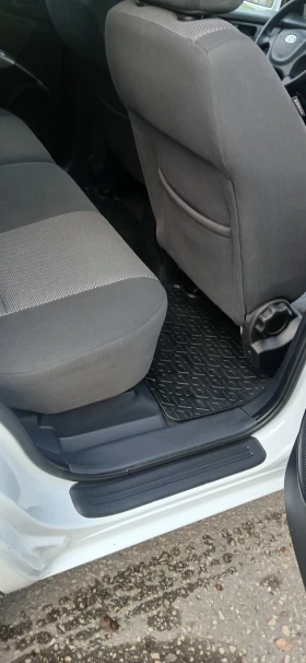 Kia Sportage 2000 crdi, снимка 14