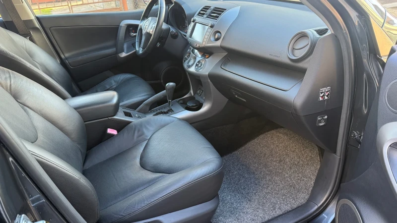 Toyota Rav4 ВСИЧКИ ЕКСТРИ, снимка 9 - Автомобили и джипове - 52711396