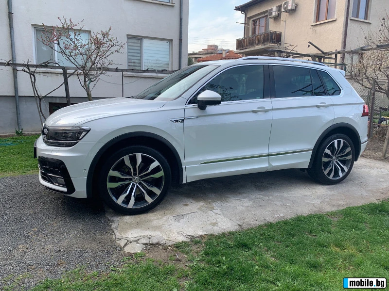 VW Tiguan GTS* R-line* 240k.c* Distronic* 360* Kamera* Panor, снимка 3 - Автомобили и джипове - 47846871