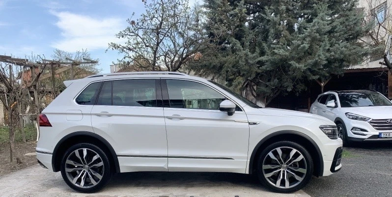 VW Tiguan GTS* R-line* 240k.c* Distronic* 360* Kamera* Panor, снимка 6 - Автомобили и джипове - 47540976