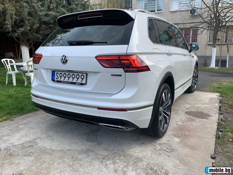 VW Tiguan GTS* R-line* 240k.c* Distronic* 360* Kamera* Panor, снимка 5 - Автомобили и джипове - 49510998