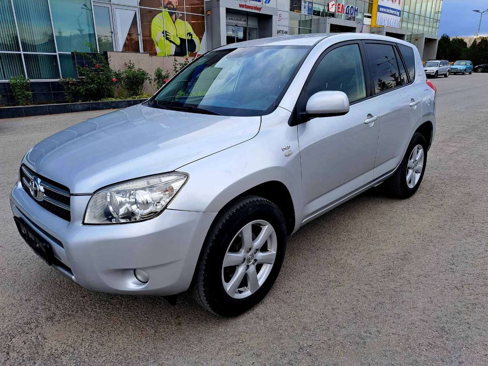 Toyota Rav4 2, 2 D4D - изображение 2